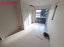 ラヴニール 1階1Kのリビング/ダイニング