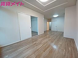 コーポ五反畑 1階2LDKのリビング/ダイニング