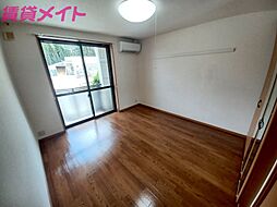 コスモ原 2階1Kのリビング/ダイニング