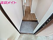 同建物の別部屋反転写真です