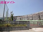 津市立芸濃中学校 1301m