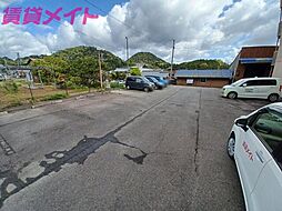 8 / 13