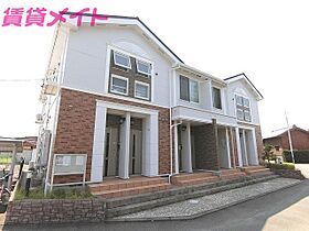 三重県津市栗真町屋町（賃貸アパート1LDK・2階・41.98㎡） その1