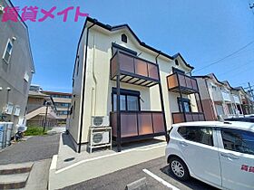 三重県津市島崎町（賃貸アパート1K・2階・36.40㎡） その1