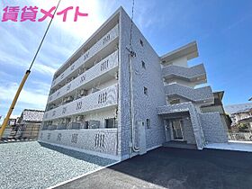 三重県津市栗真中山町（賃貸マンション1K・3階・30.60㎡） その1