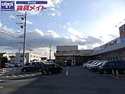 ぎゅーとらラブリー津神戸店 420m