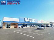 ベーシック一身田店 2073m