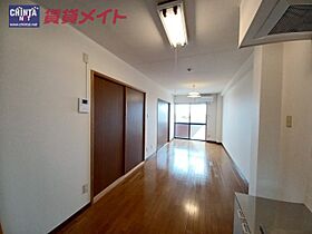 プルミエレーヴ 3B ｜ 三重県鈴鹿市長太旭町４丁目（賃貸アパート2LDK・3階・49.92㎡） その3