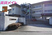 鈴鹿市立鼓ケ浦小学校 1372m