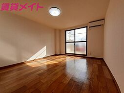 プレミール・レイ 3階1Kのリビング/ダイニング