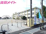 鈴鹿市立愛宕小学校 389m