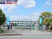 鈴鹿市立千代崎中学校 2451m