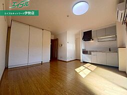 ランドマーク　ジン 2階1LDKのリビング/ダイニング