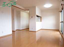 Ｆｌｏｗｅｒ ｂｅｄ 3階2LDKのリビング/ダイニング