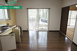 阿児町鵜方T様貸家 1階2LDKのリビング/ダイニング