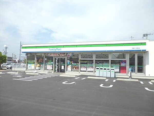 画像20:ファミリーマート　伊勢中川駅前店