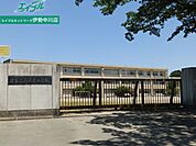 津市立高茶屋小学校 709m