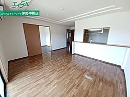 プロミネント伊勢中川II 1階2LDKのリビング/ダイニング