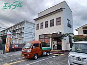津城山郵便局 673m