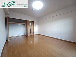 パレドールＫｏｎｉｓｈｉ 4階1Kのリビング/ダイニング