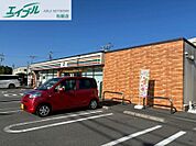 セブンイレブン松阪山室町北店 700m