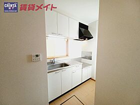 三重県津市庄田町（賃貸アパート2LDK・1階・56.83㎡） その4