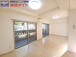 近鉄名古屋線 南が丘駅 徒歩3分の賃貸マンション 1階2LDKのリビング/ダイニング