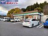 周辺：ファミリーマート榊原温泉口店 2805m