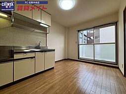 近鉄山田線 松ヶ崎駅 徒歩29分の賃貸アパート 1階2DKのリビング/ダイニング