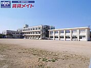 松阪市立小野江小学校 877m