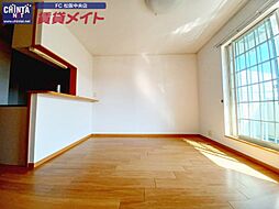 近鉄名古屋線 津駅 バス25分 三交バス小野江下車 8kmの賃貸アパート 2階2LDKのリビング/ダイニング