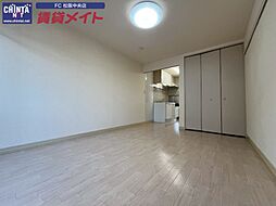 JR紀勢本線 徳和駅 徒歩21分の賃貸アパート 2階1Kのリビング/ダイニング