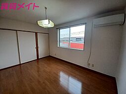 近鉄山田線 明野駅 徒歩33分の賃貸アパート 2階1DKのリビング/ダイニング