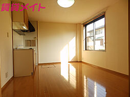 JR参宮線 宮川駅 徒歩16分の賃貸テラスハウス 2階2LDKのリビング/ダイニング