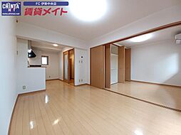 近鉄山田線 斎宮駅 徒歩30分の賃貸マンション 3階1LDKのリビング/ダイニング