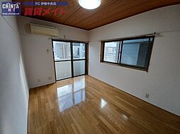 近鉄鳥羽線 五十鈴川駅 徒歩10分の賃貸アパート 2階1Kのリビング/ダイニング