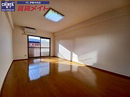 近鉄山田線 宮町駅 徒歩10分の賃貸マンション 3階1Kのリビング/ダイニング