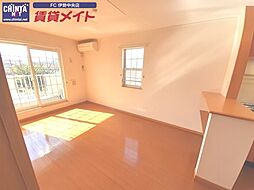 JR参宮線 二見浦駅 徒歩29分の賃貸アパート 2階2LDKのリビング/ダイニング