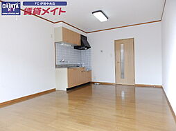 近鉄鳥羽線 宇治山田駅 徒歩5分の賃貸アパート 1階2LDKのリビング/ダイニング