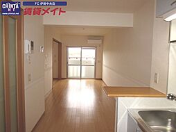 JR参宮線 宮川駅 徒歩13分の賃貸マンション 3階1LDKのリビング/ダイニング