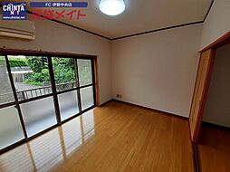 近鉄志摩線 鵜方駅 徒歩15分の賃貸アパート 2階2Kのリビング/ダイニング