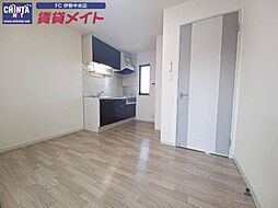 近鉄山田線 明野駅 徒歩10分の賃貸アパート 2階2Kのリビング/ダイニング