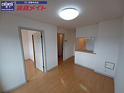 JR参宮線 田丸駅 7.2kmの賃貸アパート 2階2LDKのリビング/ダイニング