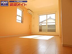 近鉄鳥羽線 宇治山田駅 徒歩5分の賃貸アパート 2階2LDKのリビング/ダイニング