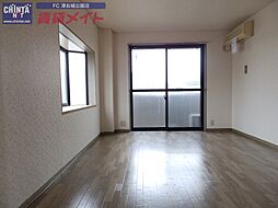 インターメゾン河芸 3階1Kのリビング/ダイニング