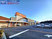 ザ・ビッグ芸濃店 2460m