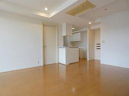 グランリビオ高見五条 4LDKのリビング/ダイニング