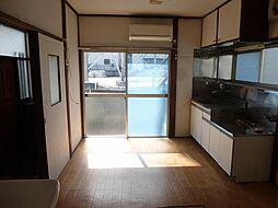 島崎貸家 3DKのリビング/ダイニング