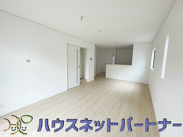 リビング/ダイニングを拡大表示