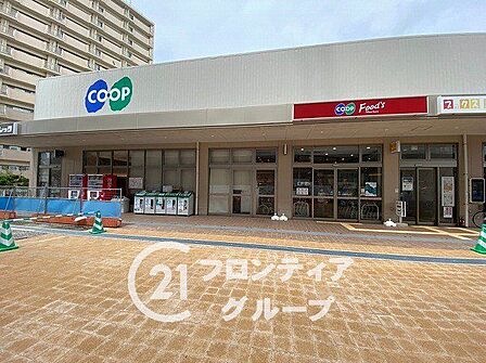 コープ名谷 徒歩7分。 550m